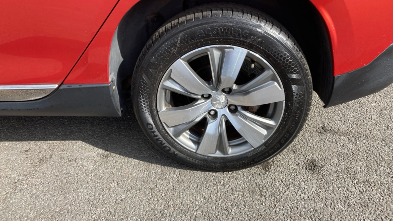 Peugeot 2008 1.2 PureTech Allure 5dr Petrol Estate